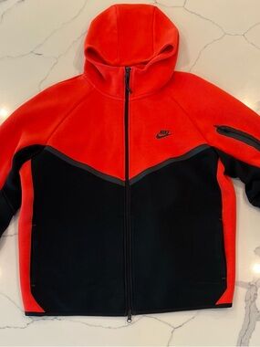Nike mens tech Red and Black Hooded Full-Zip Jacket